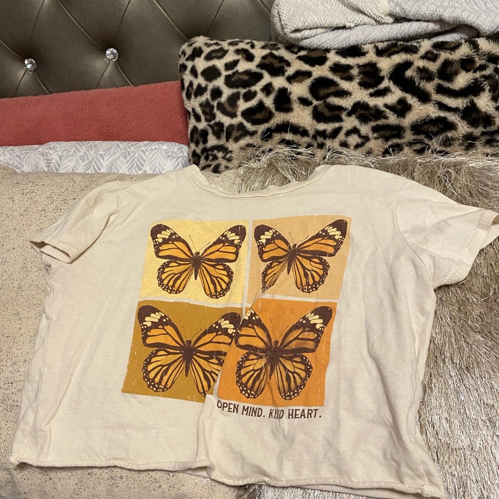 Women’s Altar’d State cropped T-shirt